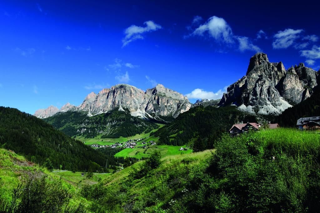 Hotel Miramonti Corvara ภายนอก รูปภาพ