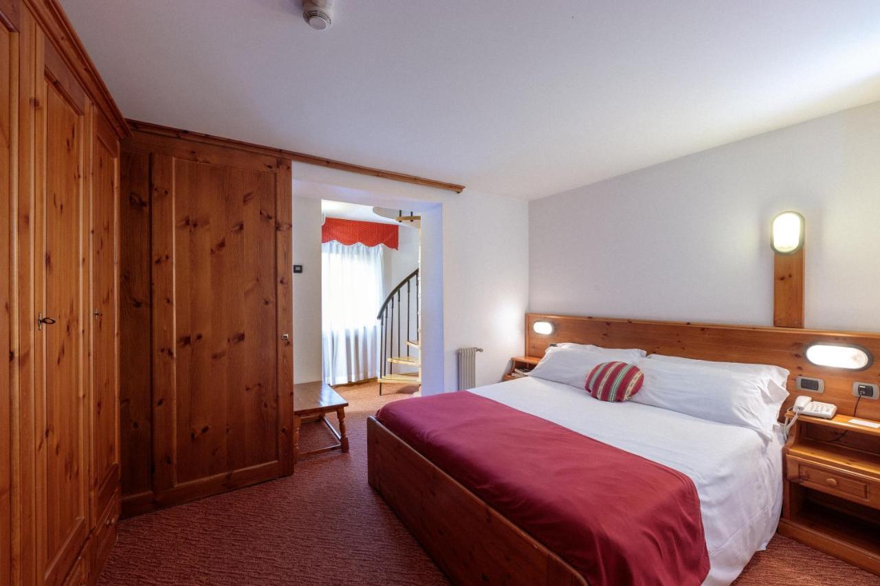 Hotel Miramonti Corvara ภายนอก รูปภาพ