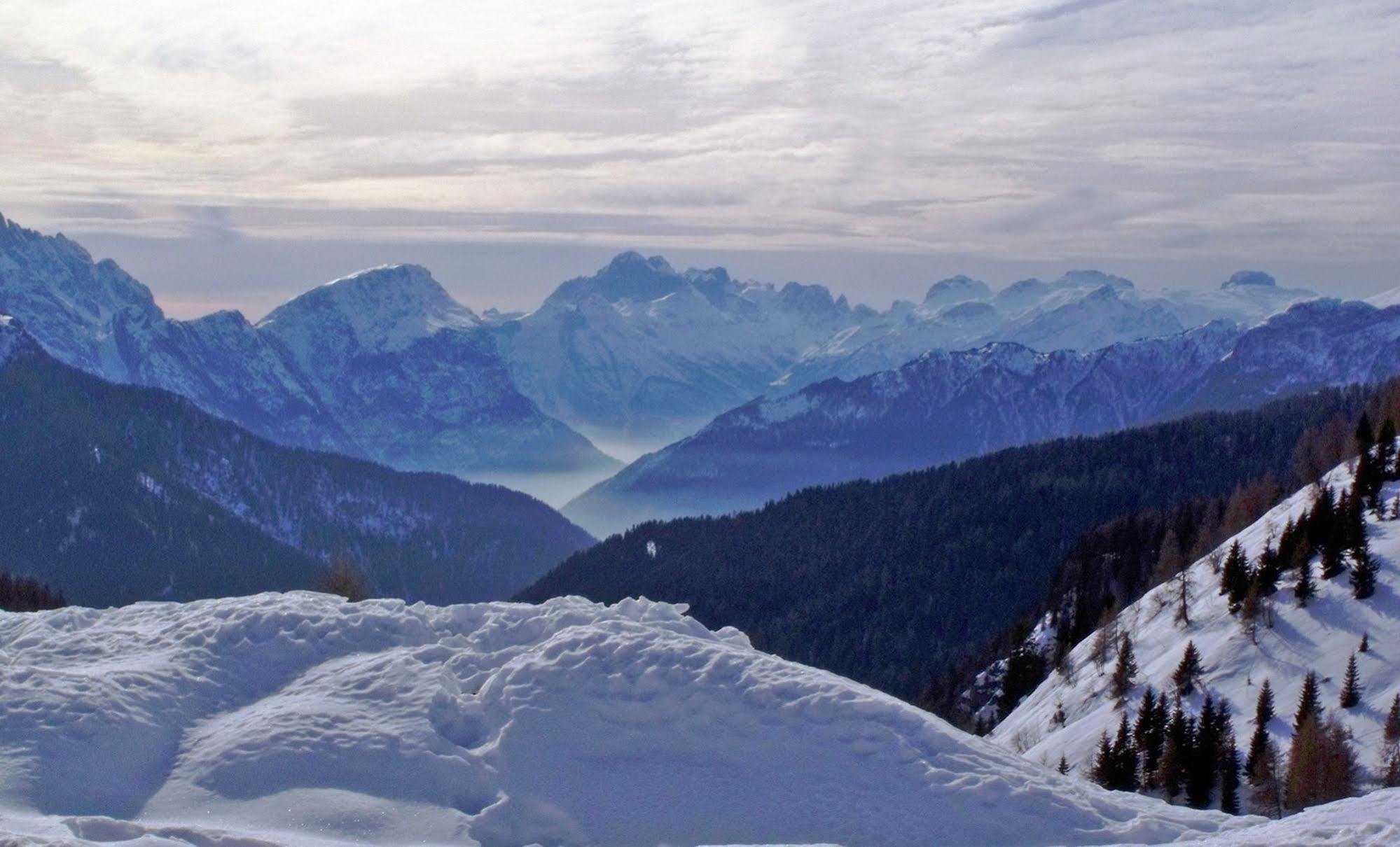 Hotel Miramonti Corvara ภายนอก รูปภาพ